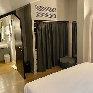 https://hotel-casa-poli.it-lombardy.com